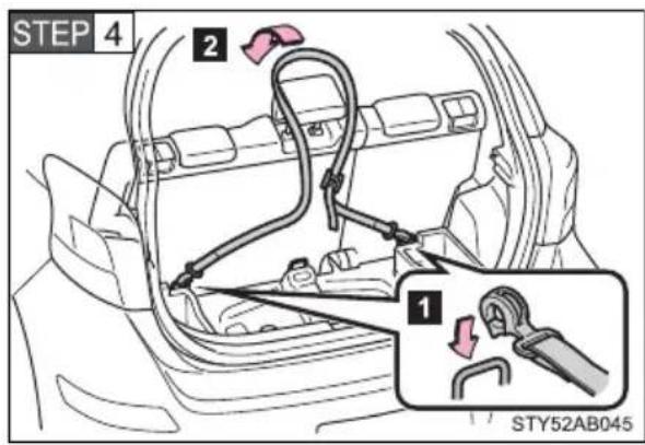 TOYOTA Yaris (2010) - Stowing the flat tire, jack and all tools - 3