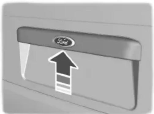FORD Galaxy (2011) - Opening the luggage compartment lid - 1