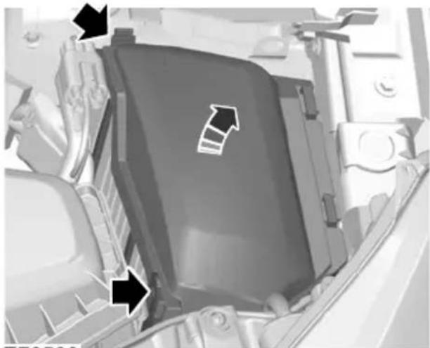 FORD S-Max (2012) - Engine compartment fuse box - 1