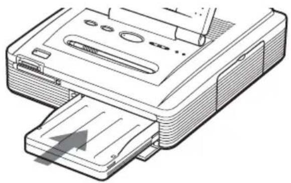 SONY DPP-EX7 - Fermez le capot du magasin à papier. Ouvrez ensuite le capot du compartiment du magasin à papier et insérez le magasin à papier dans l'imprimante. - 1