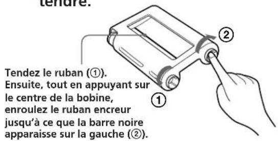tendre. Tendez le ruban (①). Ensuite, tout en appuyant sur le centre de la bobine, enroulez le ruban encreur jusqu'à ce que la barre noire apparaisse sur la gauche (②).