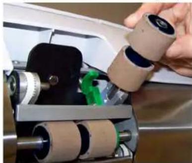 KODAK Ngenuity 9125 - Cleaning the skimmer rollers - 4
