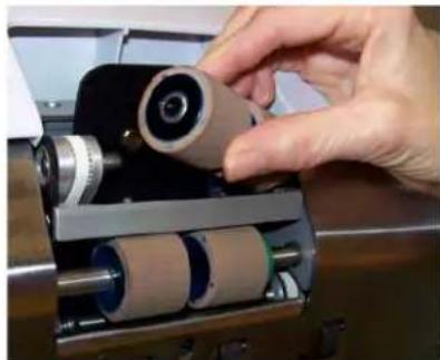 KODAK Ngenuity 9125 - Cleaning the skimmer rollers - 3
