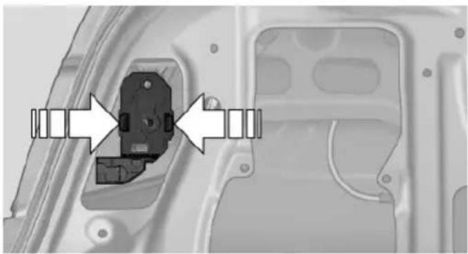 BMW 550i xDrive (2011) - Inside brake lamp - 2