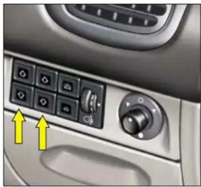 CITROEN Xsara Picasso (2005) - 52