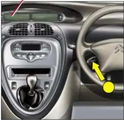 CITROEN Xsara Picasso (2005) - 79