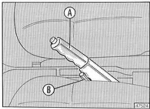 LANCIA Delta (1994) - Adjusting the handbrake - 1