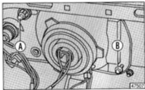 LANCIA Delta (1994) - Aligning the headlamp beams - 3