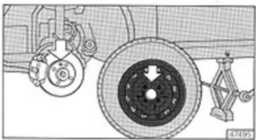 LANCIA Delta (1994) - ...A TYRE IS PUNCTURED - 3