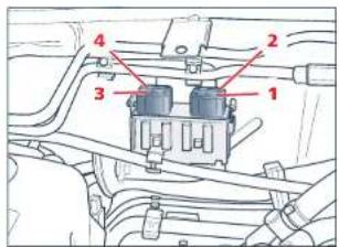 Maserati 3200 GT (2006) - Fuses on the rear panel - 2