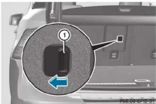 Mercedes-Benz M-Class (2014) - Trappe de chargement d'objets longs - 1