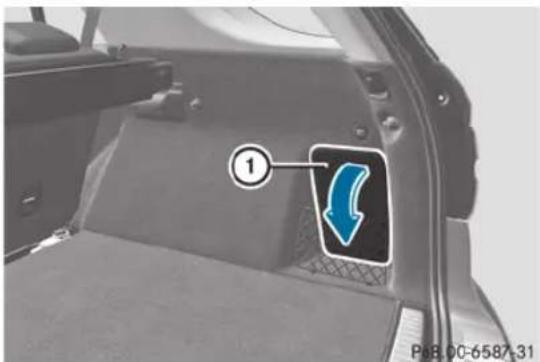 Mercedes-Benz M-Class (2014) - Ouverture et fermeture de la trappe maintenance - 2