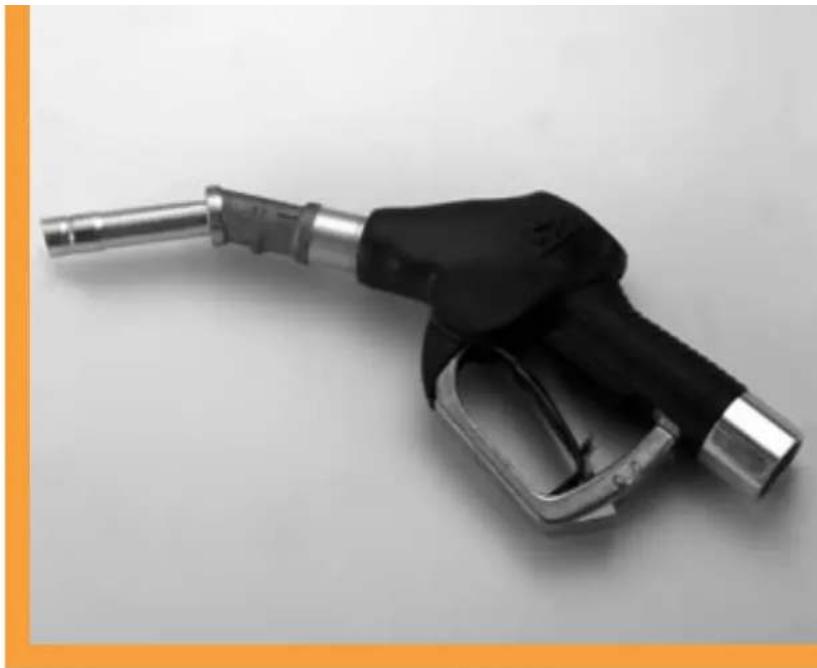 MINI Cooper (2002) - REFUELING - 1