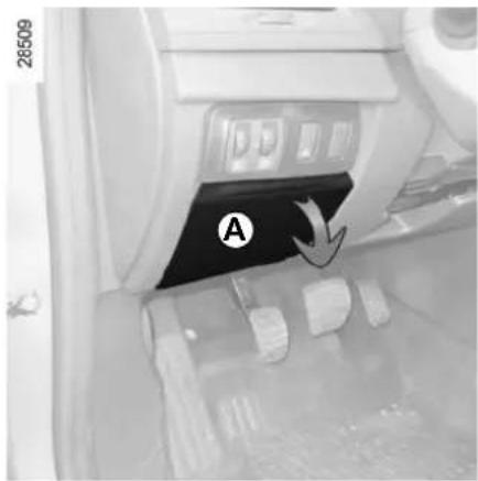 RENAULT Megane (2012) - Luggage compartment light - 3