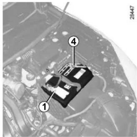 RENAULT Megane (2012) - Starting the vehicle using the battery from another vehicle - 1
