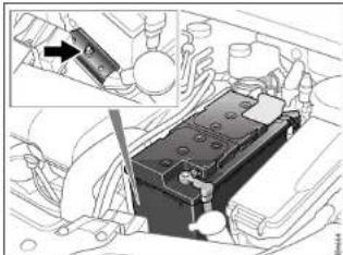 SAAB 9-3 (2008) - Battery not charging. Make a safe stop. - 8