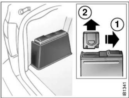 SAAB 9-5 (2003) - Eject (3) - 1