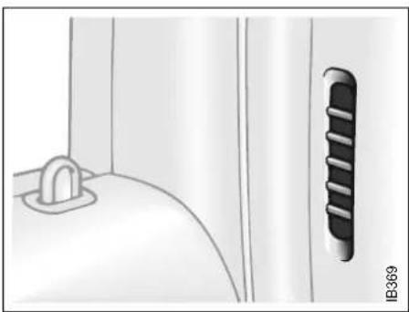 SAAB 9-5 (2003) - Panel vents - 1