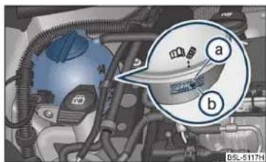 SKODA Yeti (2011) - Contrôle du niveau de liquide de refroidissement - 1