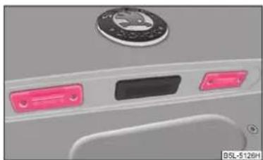 SKODA Yeti (2011) - Eclairage de plaque d'immatriculation - 1