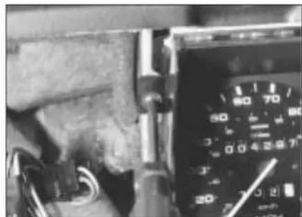 VOLKSWAGEN Jetta (1984) - Instrument panel cluster - removal and refitting - 2