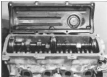 VOLKSWAGEN Jetta (1984) - Cylinder head - removal - 2