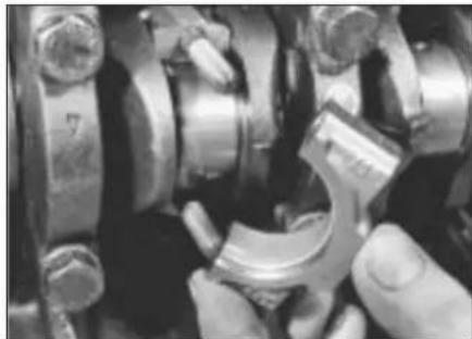 VOLKSWAGEN Jetta (1984) - Sump - removal - 10