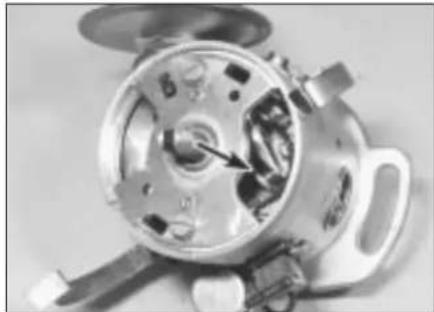 VOLKSWAGEN Jetta (1984) - Contact breaker point check - 2