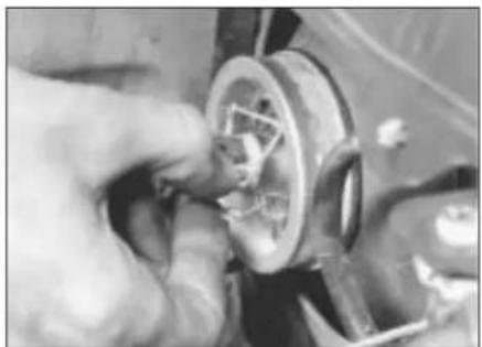 VOLKSWAGEN Jetta (1984) - Headlamps - alignment - 3