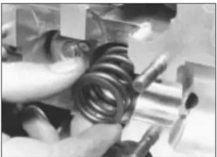 VOLKSWAGEN Golf (1984) - Cylinder head - 2