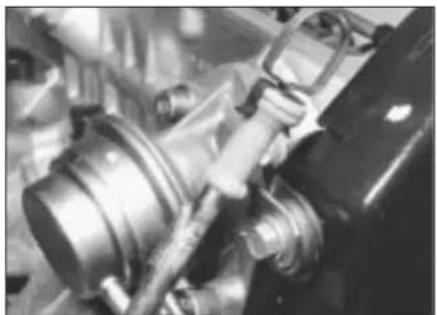 VOLKSWAGEN Golf (1984) - Engine ancillary components - removal - 3