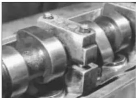 VOLKSWAGEN Golf (1984) - Cylinder head - dismantling and overhaul - 8