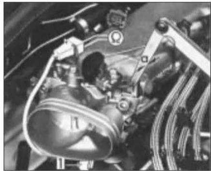 VOLKSWAGEN Golf (1984) - Fuel injectors - removal, testing and refitting - 2