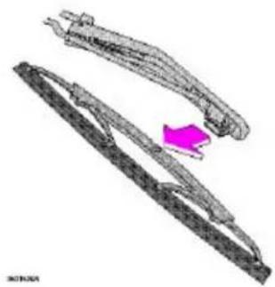 VOLVO V70 (2000) - pg. 109 Replacing headlight wiper blades - 1