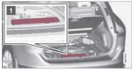 VOLVO XC60 (2012) - Προειδοποιητικό τρίγωνο και κουτί πρώτων βοηθειών\* - 1