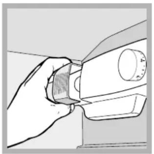 INDESIT IN S 1612 - Replacing the light bulb - 1