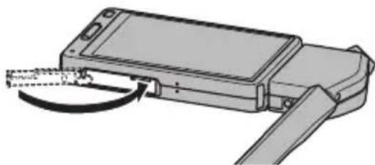 CASIO Exilim EX-TR200 - 装入存储卡 - 3