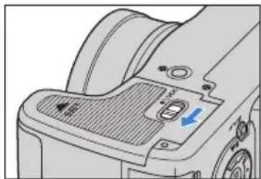 KYOCERA Finecam M400R - Inserting the Batteries - 1