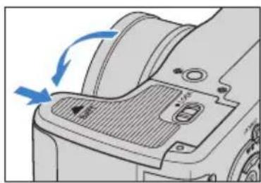 KYOCERA Finecam M400R - Removing the Batteries - 4