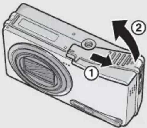 RICOH Caplio R5 - リチャージャブルバッテリーとSDメモリーカードをセットする - 1