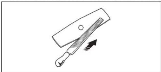 MCCULLOCH CS 340 - To sharpen grass cutters and grass blades - 1