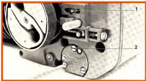 STIHL 011 - Checking Chain Lubrication - 1