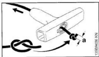 STIHL 021 - Replacing Starter Rope and Rewind Spring - 5