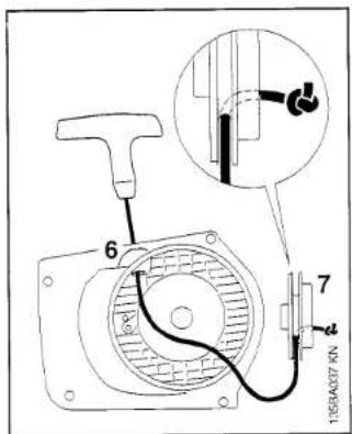 STIHL 025 - Replacing Starter Rope and Rewind Spring - 3