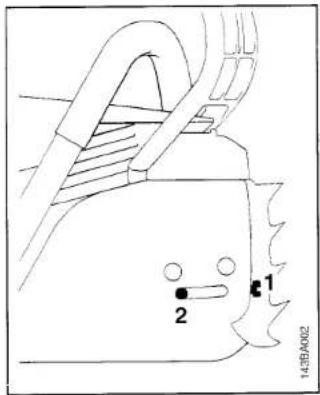 STIHL 025 - Mounting the Bar and Chain Models with Front or Side Chain Tensioner - 2