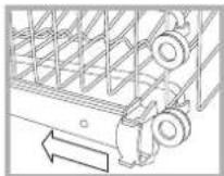 HOTPOINT LFSA+ 2164 A IX - Heben oder senken Sie den Korb niemals nur an einer Seite. - 1