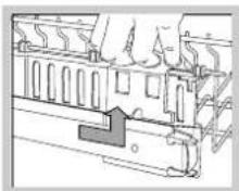 INDESIT DIS 361 - Régler la hauteur du panier supérieur - 2