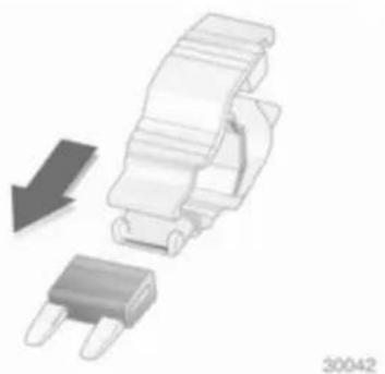 OPEL Movano (2011) - Fusibles - 2