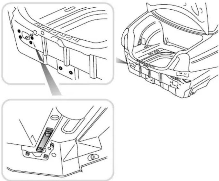 Rover 75 (1999) - Tow bar mounting points - 1