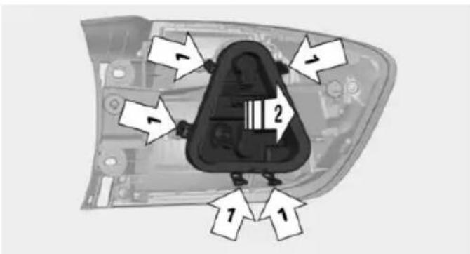 BMW 328i xDrive Sports Wagon (2014) - Replacing the bulbs - 1